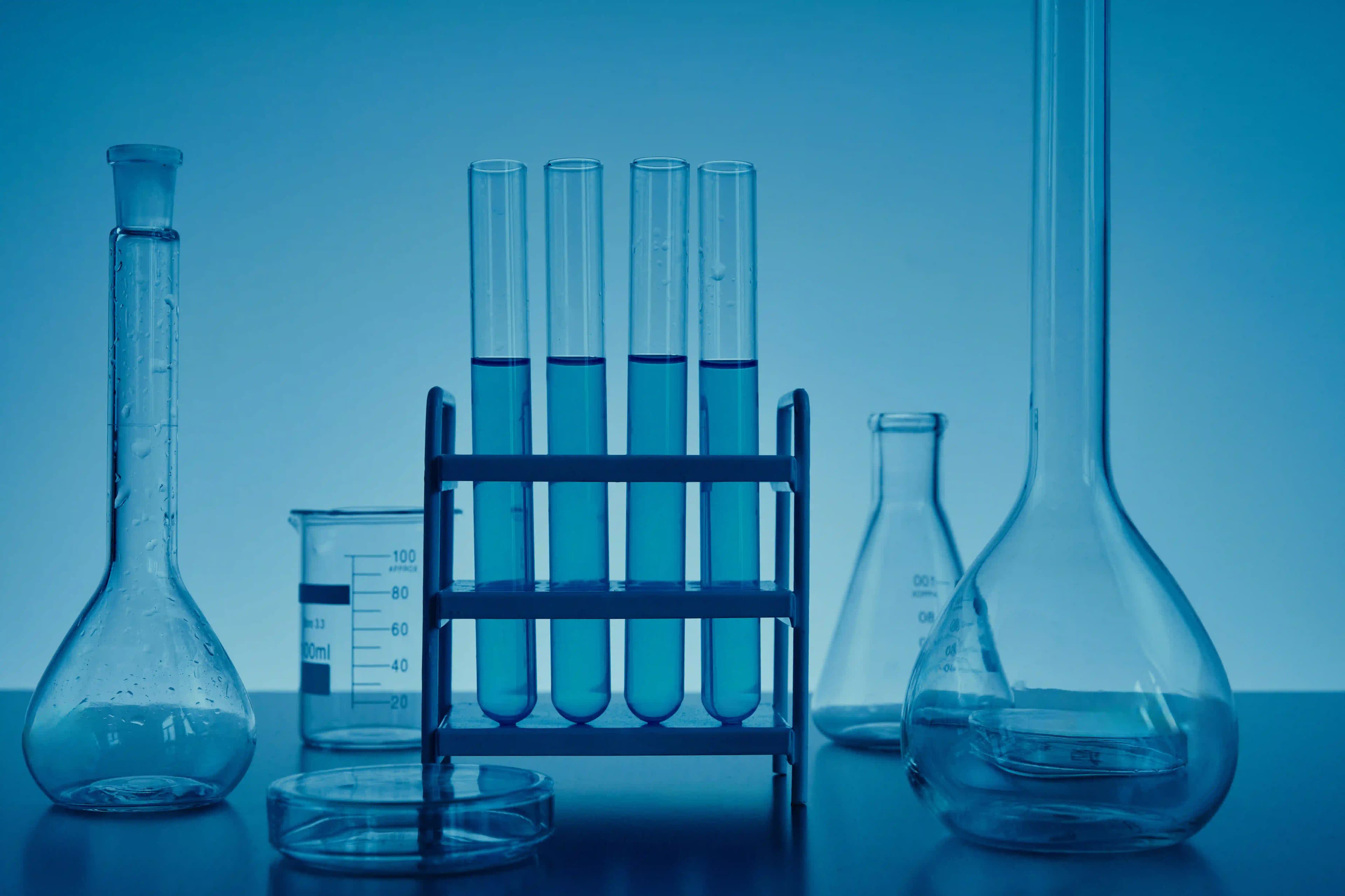 Research Grade Peptides vs Licensed Pharmacies